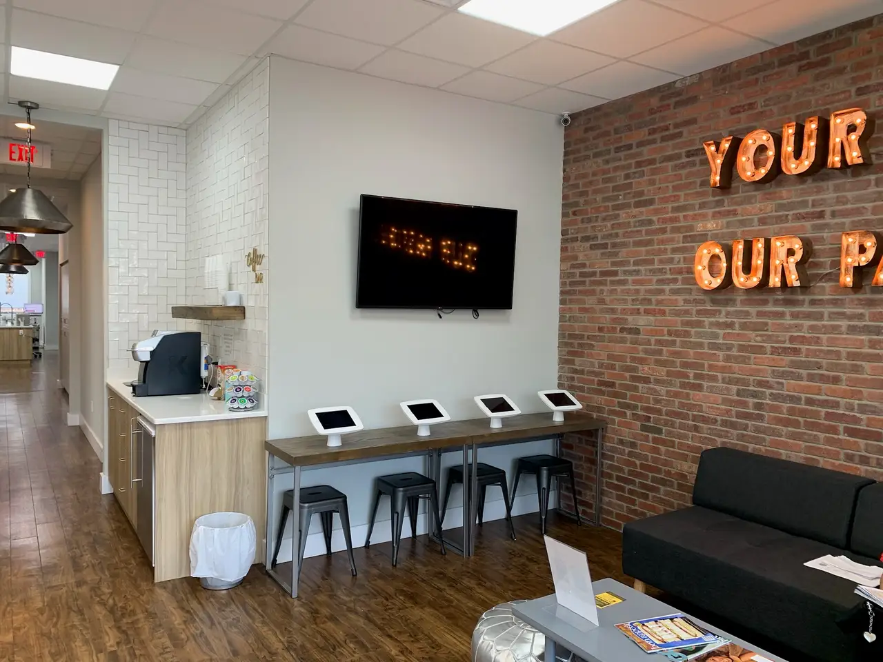 NA Orthodontics | Waiting Room